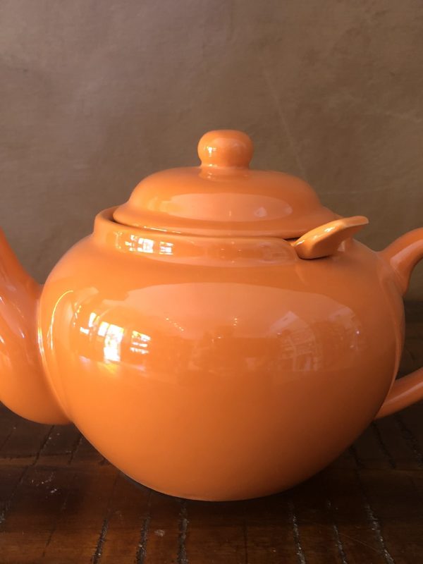 tea pot ceramic orange 2o0z